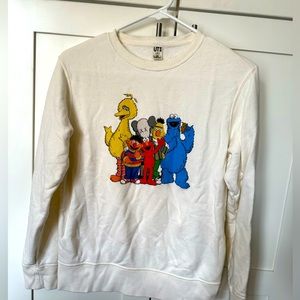 Uniqlo x Kaws x Sesame Street Crewneck Graphic Sweatshirt Kids Size 13